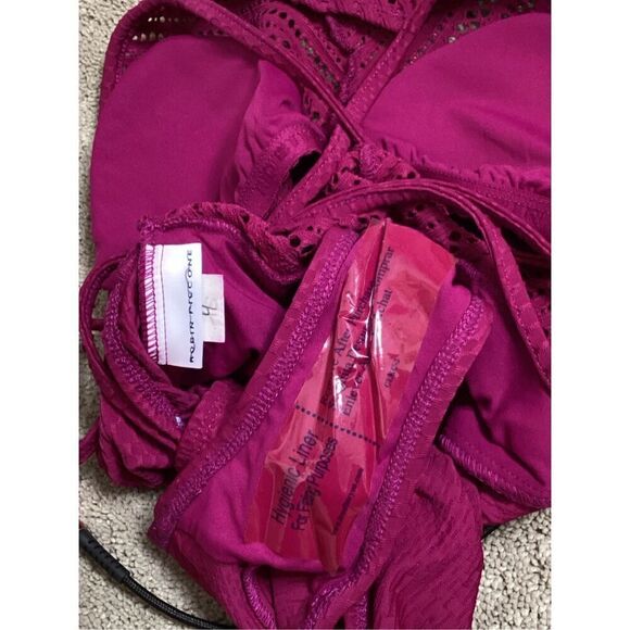 New. Robin Piccone Fuschia Swimsuit. Size 4. Retails $159 - Picture 10 of 10